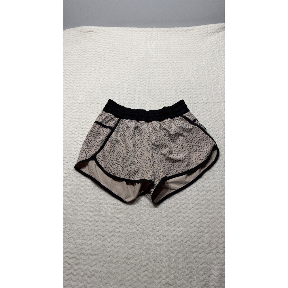 Lululemon Choose a Side Reversible Shorts Tan Black Animal Print Size 8